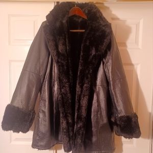 Women's Leather Trenchcoat/Reversable to Faux Fur | Excelled Collection